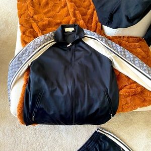 Gucci sport suit (like brand new)
